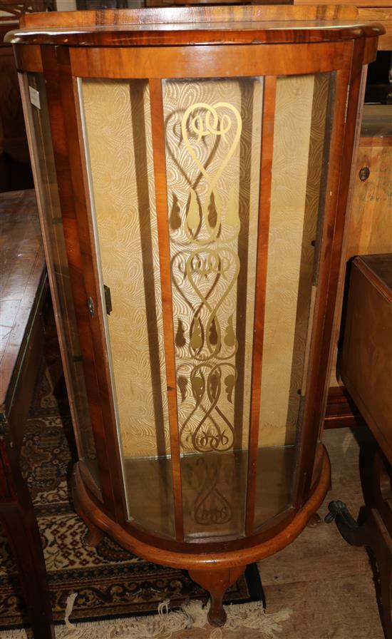 Small bow fronted display cabinet(-)